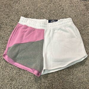 Hollister Shorts size large NWT